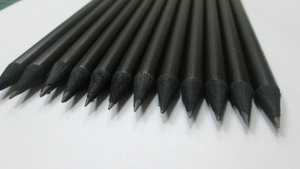 染黑木鉛筆